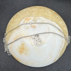 Avon Vintage signed Class of 1978  pendant necklace.